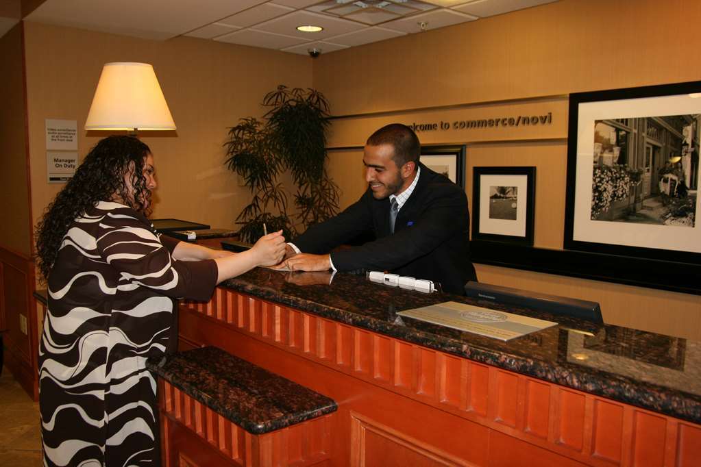 Hampton Inn Commerce/Novi Interior foto